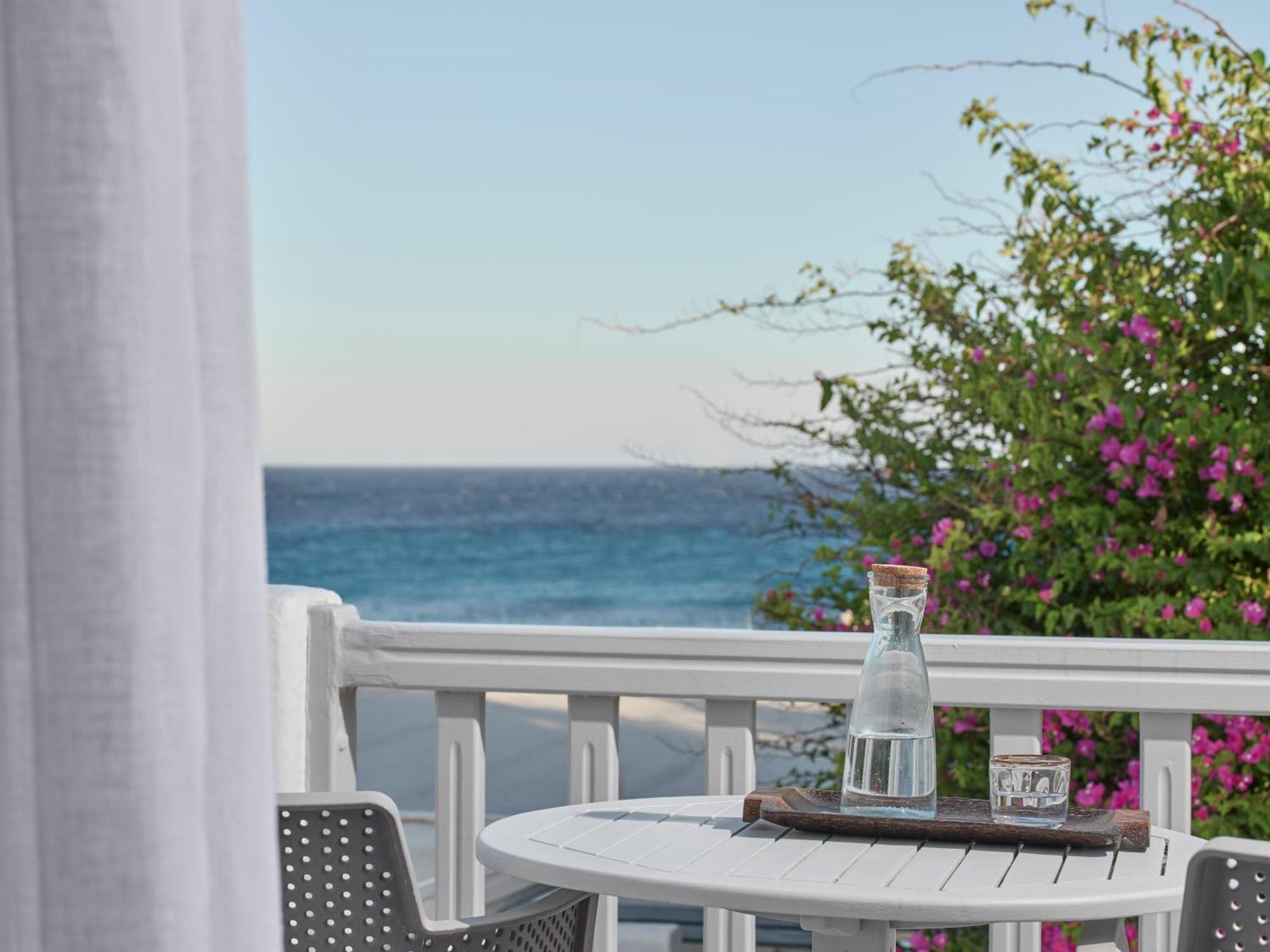 Myconian Sunrise Relais & Chateaux Hotel Agrari  Room photo